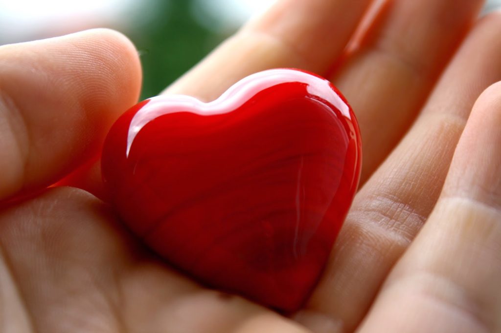 Медики озвучили внешние признаки болезней сердца