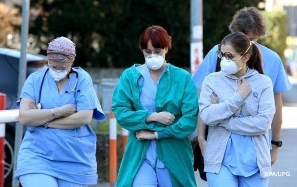 Украинских медиков приглашают на временные контракты в COVID-больницы