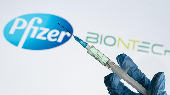 Pfizer и BioNTech подали заявку на использование в США их вакцины от COVID-19