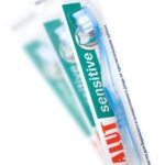 Зубная щетка Lacalut Sensitive, 1 штука