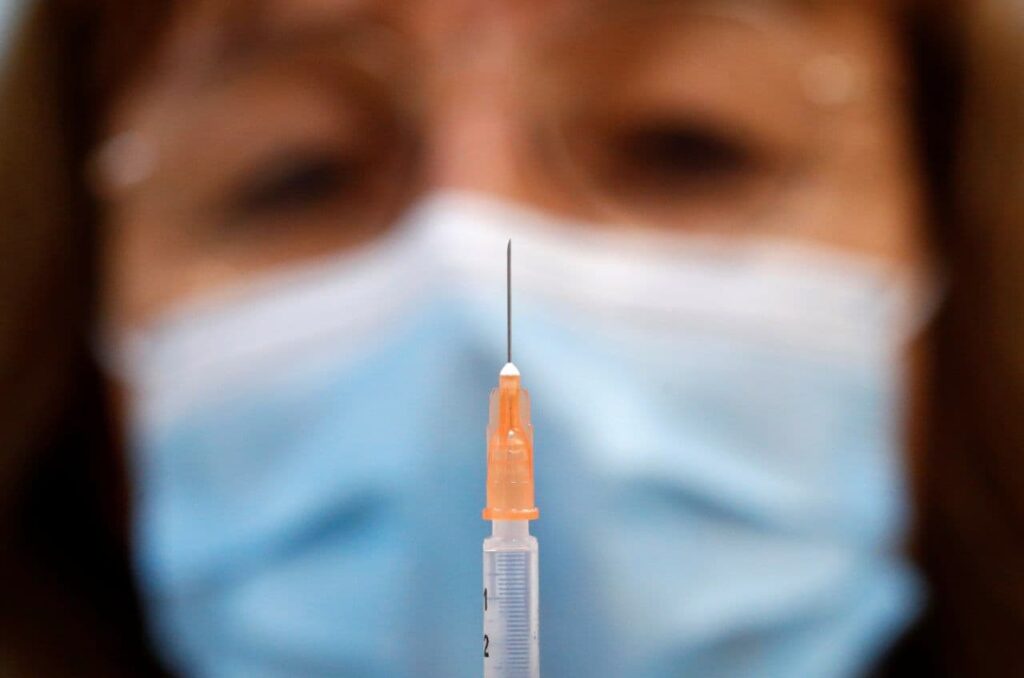 Что означает показатель эффективность вакцины?