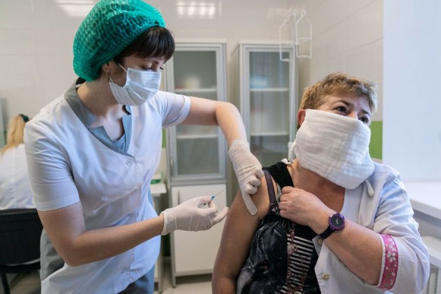 Учёные заявили о необходимости третьей дозы вакцинирования препаратом CoronaVac