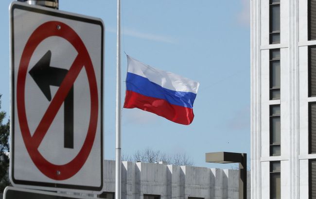 Две японские фармкомпании приостановили клинические испытания в России