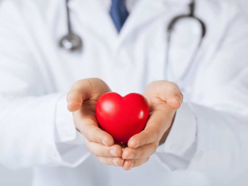 Как в осеннюю непогоду защитить сердце и сосуды - совет от медиков