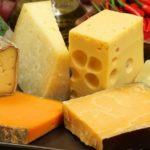 Какие виды твердых сыров – вредные