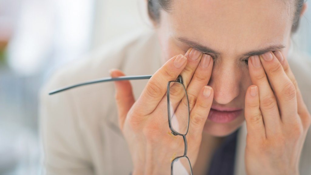 Медики рассказали симптомы рака глаза