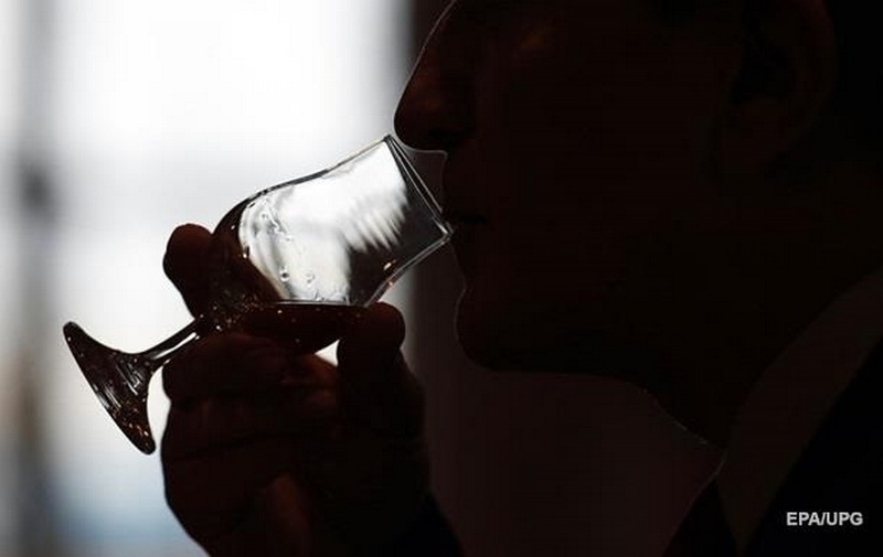 Какая доза алкоголя по мнению врачей считается безопасной для мужчин и женщин