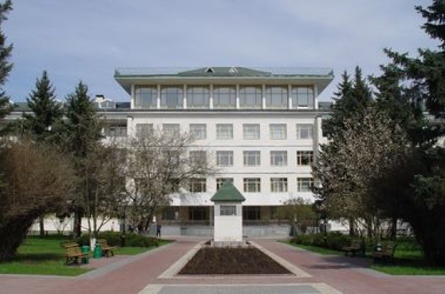 Больница "Феофания" стала доступной для всех граждан: Зеленский подписал указ