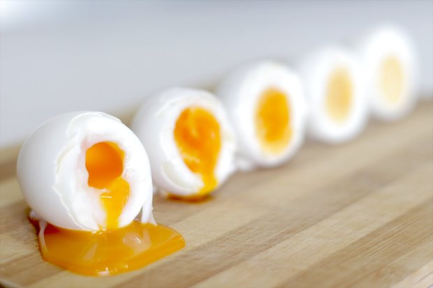 Назван самый опасный способ приготовления яиц