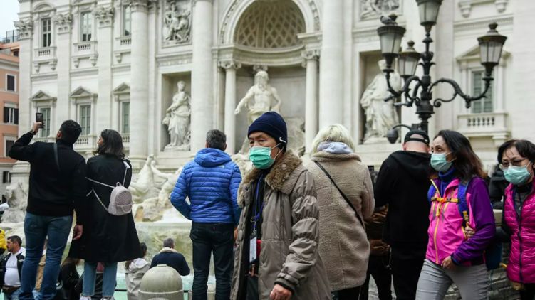 В Италии паника из-за коронавируса. Блокируют целые города