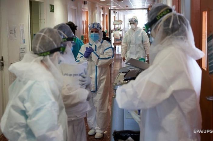 Кронавирус за прошедшие судки поразил более сотни медработников