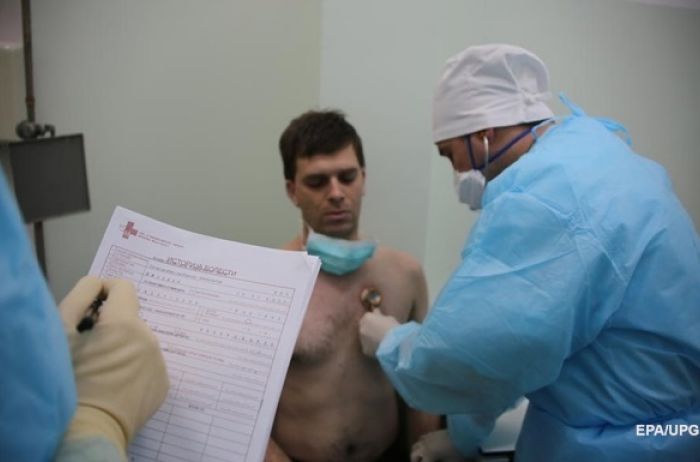 Украинских медиков могут принудить к обязательному страхованию