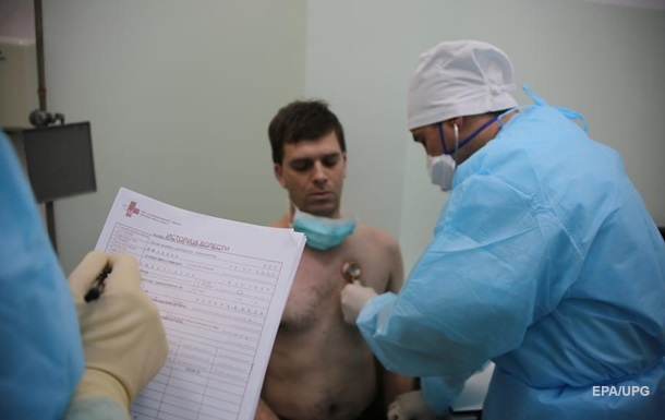 Беларусь признала, что в стране 300 медиков инфицировались COVID-19