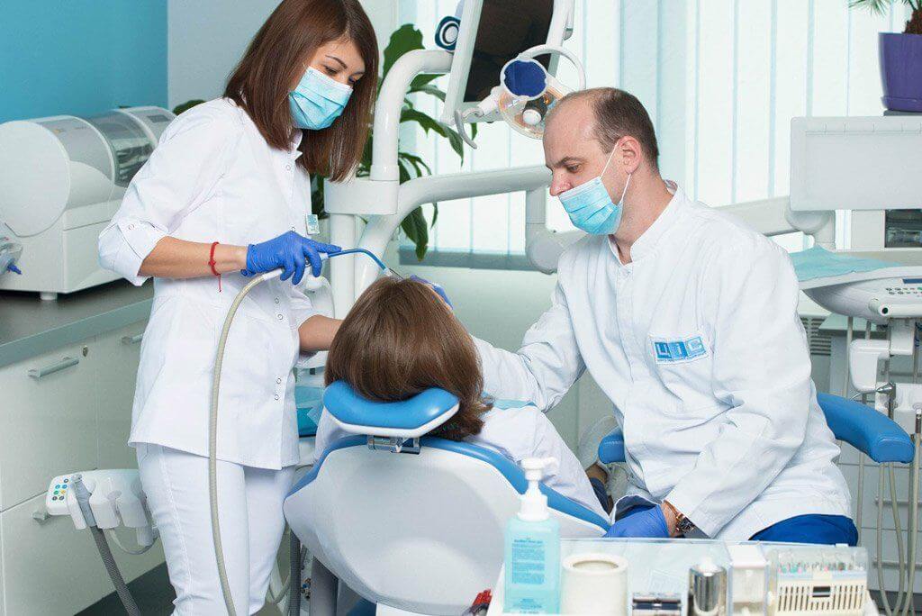 Центр израильской стоматологии в Киеве