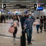 Аэропорты Турции начнут проверять всех пассажиров на COVID-19 с 1 июня