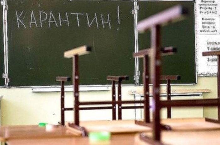 В Киеве коронавирус выявили у двух учителей