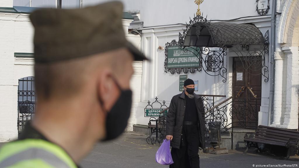 В Киеве обнаружили еще один монастырь с зараженными коронавирусом
