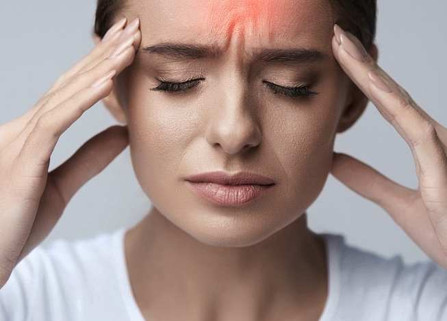 Медики рассказали, как победить мигрень без таблеток