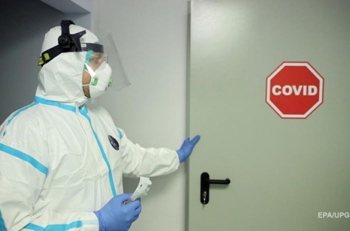 "Это только цветочки": главный инфекционист США сделал важное заявление по коронавирусу
