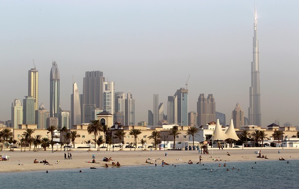 Дубай начинает впускать иностранных туристов