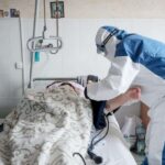 В Киеве за сутки от коронавируса скончались три человека, заразились около сотни