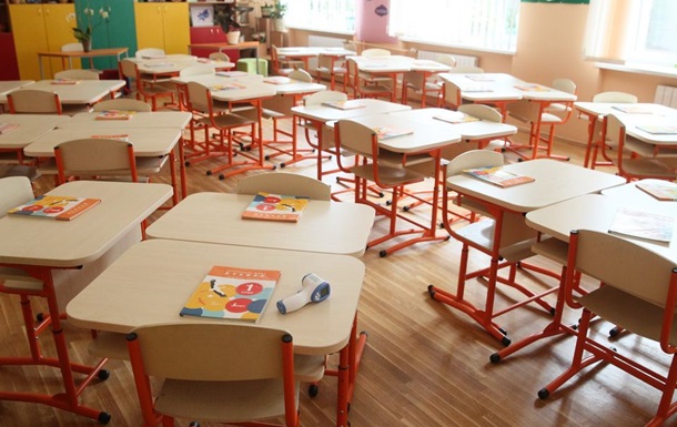 Одну из киевских школ закрыли на карантин из-за коронавируса у учителей