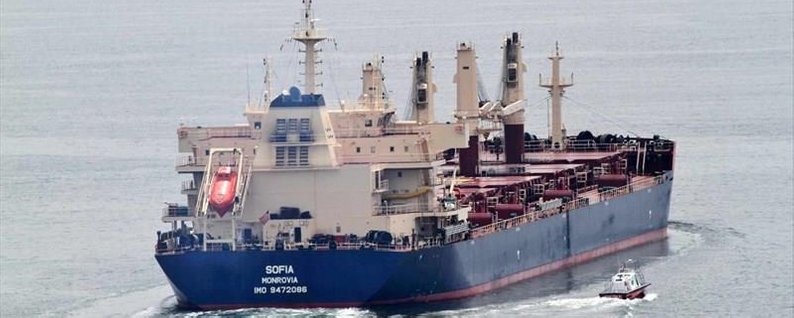 Вспышка COVID-19 на судне в порту Южный: капитан умер в больнице