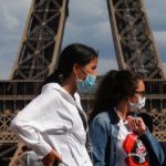 Во Франции вновь зафиксировали более 15 тыс. случаев COVID-19 за сутки