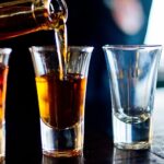 Ученые нашли алкогольный напиток, который по их мнению замедляет процессы старения