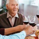 В чем состоит польза алкоголя для пожилых людей