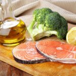 Рыба и масло. Медики назвали диету, которая может снизить риск сердечных заболеваний