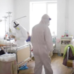 Один врач на сто пациентов – в Украине растет загруженность COVID-больниц