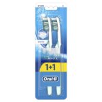 Зубная щетка Oral-B 3D White, отбеливание, 2 штуки