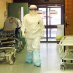 Одна медсестра на 60 больных COVID-19: появились жуткие фото больницы Харькова