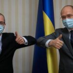 Премьер Украины Шмыгаль пытается выбить у ВОЗ ковид-вакцину на первое полугодие 2021 года