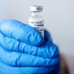 Великобритания приступает к вакцинации населения от коронавируса
