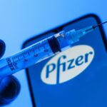 В США выявлена аллергическая реакция на вакцину от Pfizer