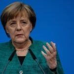 Меркель заявила, что самые тяжелые месяцы пандемии еще впереди