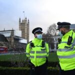 В Лондоне за руль скорых сели полицейские и пожарные