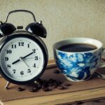 Как перестать игнорировать будильник и вставать вовремя: совет от медиков