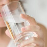 Почему полезно пить воду на пустой желудок?