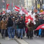 Массовые антиковидные протесты в столице Австрии из-за очередного локдауна