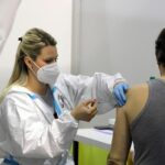 Армения одобрила российскую вакцину Спутник V