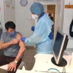 В Венгрии президент привился китайской вакциной