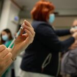 В Австрии приостановили вакцинацию одной партией препарата AstraZenecа