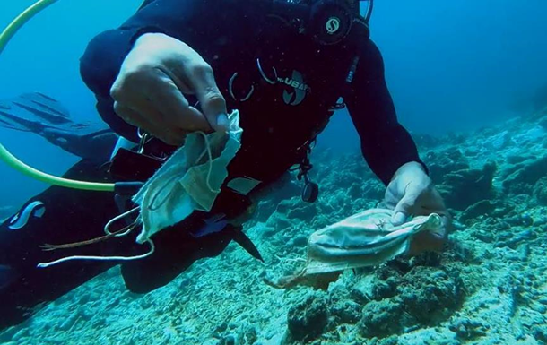 Обнаружен риф, загрязненный медицинскими масками