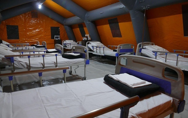 В мобильный госпиталь на Прикарпатье доставили первого пациента