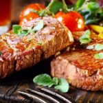 Медики назвали главный риск отказа от мяса