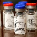 Франция призвала Евросоюз не признавать COVID-вакцины из РФ и Китая