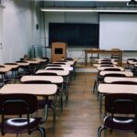 В США невакцинированный учитель вызвал вспышку COVID в школе